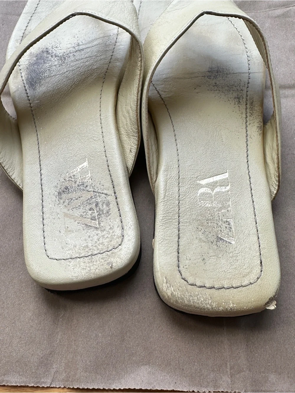 Zara - Cream Wide Strap Square-Toe Leather Thong Sandals - Picture 2 of 4